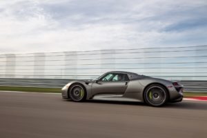 Porsche 918 Spyder - Silver Exterior - Side - Dynamic