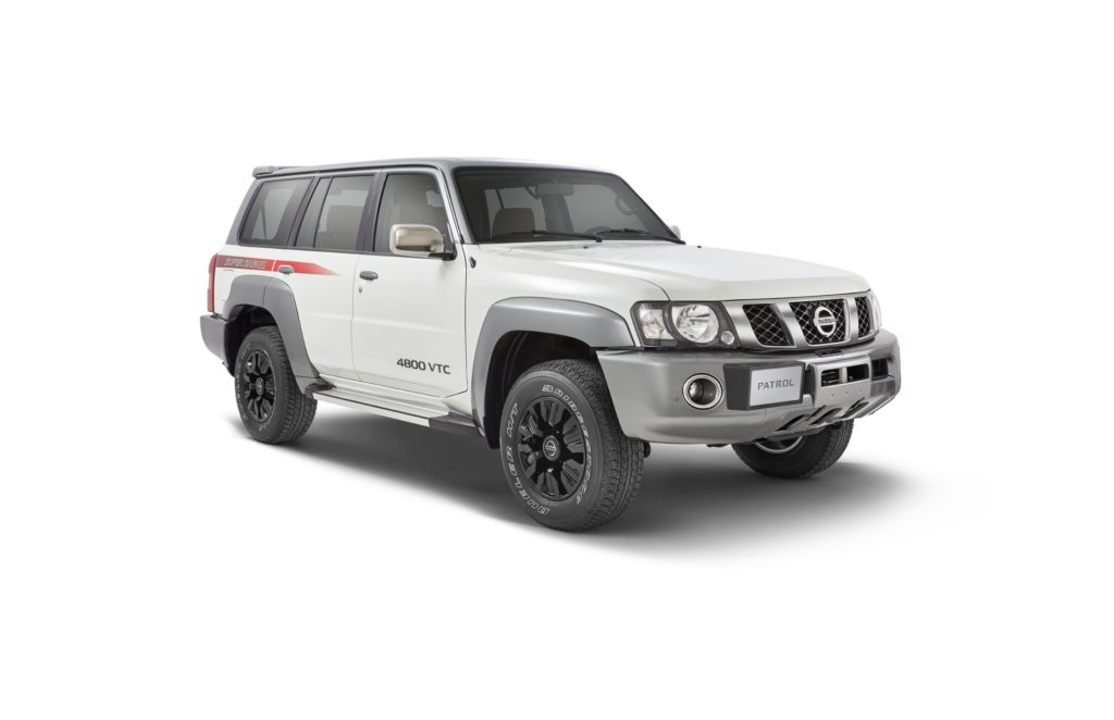 2017 Nissan Patrol Super Safari Y61 - White Exterior - Front Side Quarter- Static