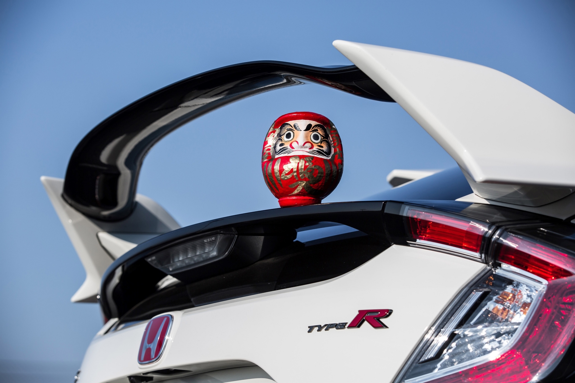 2017 Honda Civic Type R – White Exterior – Rear Spoiler – Nurburing Lap Record