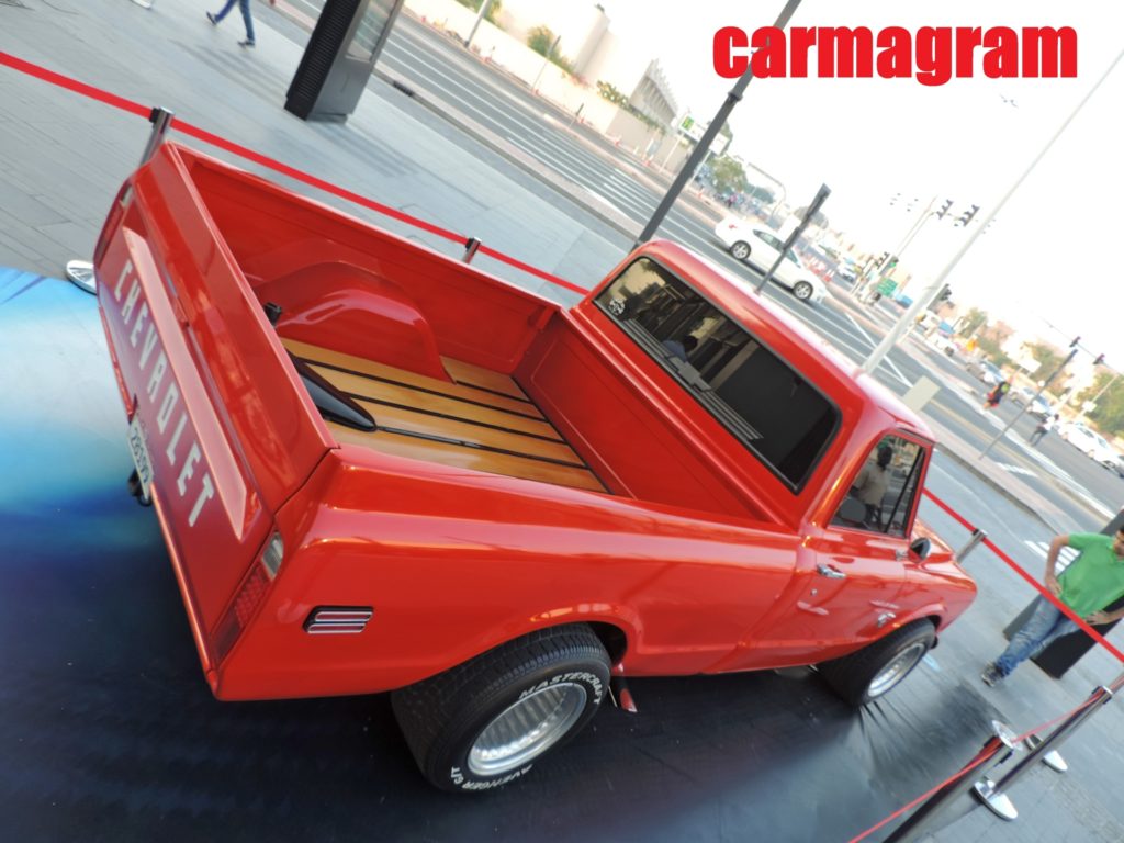 Chevrolet Pick-up Truck - Red Exterior - Bed