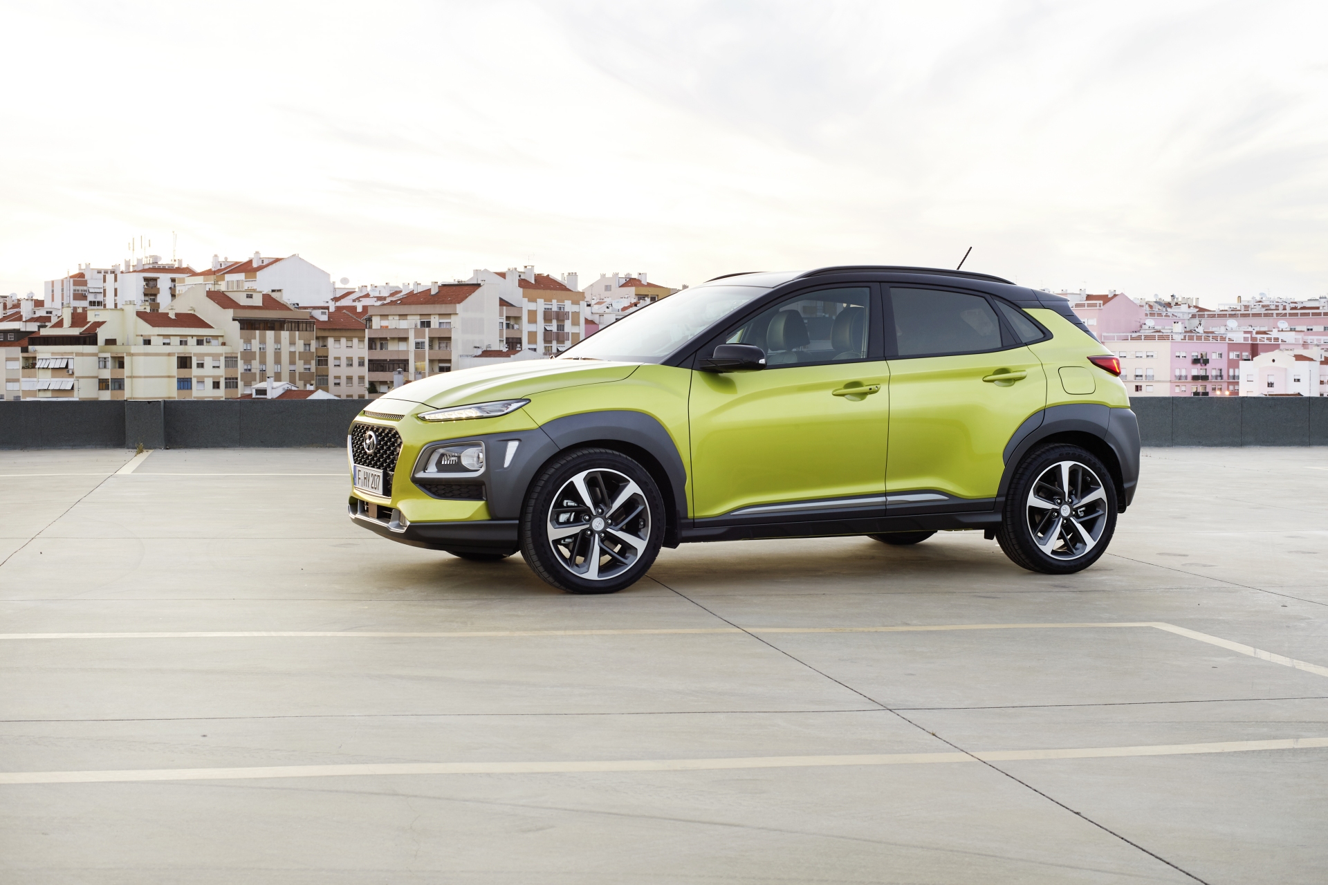2018 Hyundai Kona - Green Exterior - Front Side View