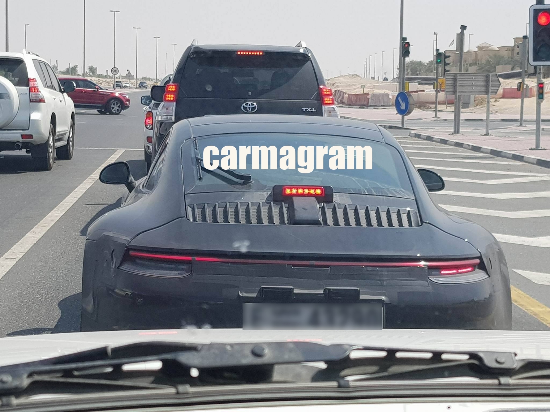 Porsche 911 spied in Dubai - 4
