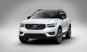 2018 Volvo XC40 - White Exterior - Front Side View