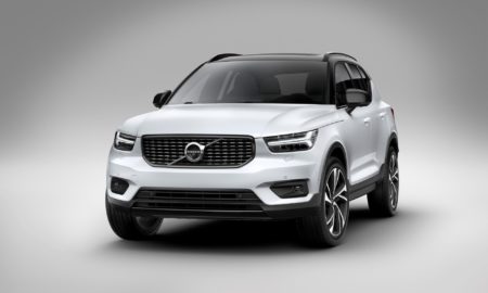 2018 Volvo XC40 - White Exterior - Front Side View